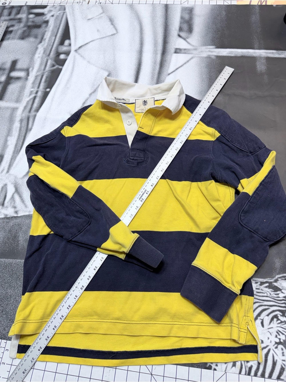 J. Crew Lancaster Men’s sz Large Broken In Striped Rugby Jersey A49 - Picture 6 of 6